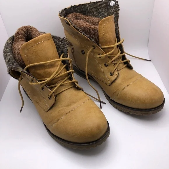 Refresh Camel Knit Cuff Lace Up Boots Size 10 NWOT - Picture 3 of 5